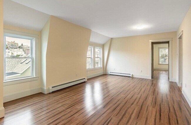 Building Photo - 12 Hampden St