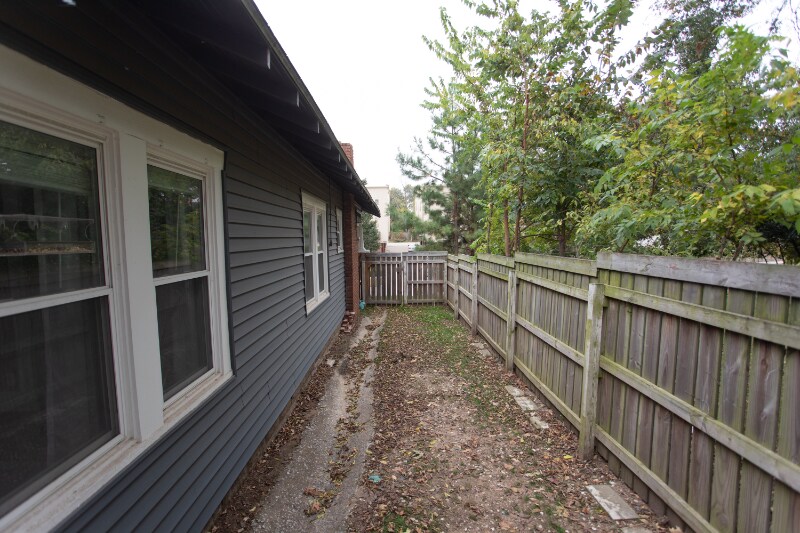 Building Photo - 1412 S St Louis Ave