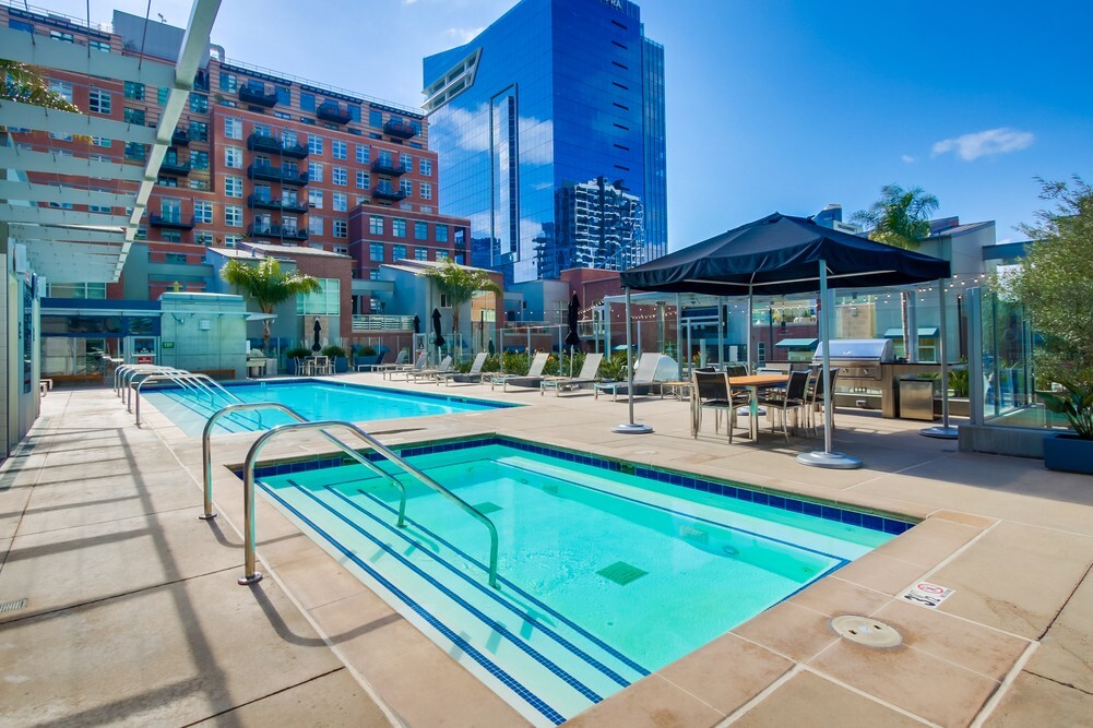 Building Photo - 800 The Mark Ln