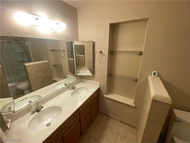 Building Photo - 5712 Swimmer Dr