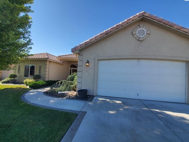 Building Photo - South Kennewick Rambler for rent