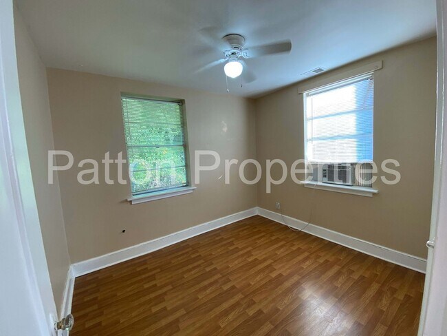 Building Photo - 1013-1015 Munsen Springs Dr - Inside CoC - R16501-02-14