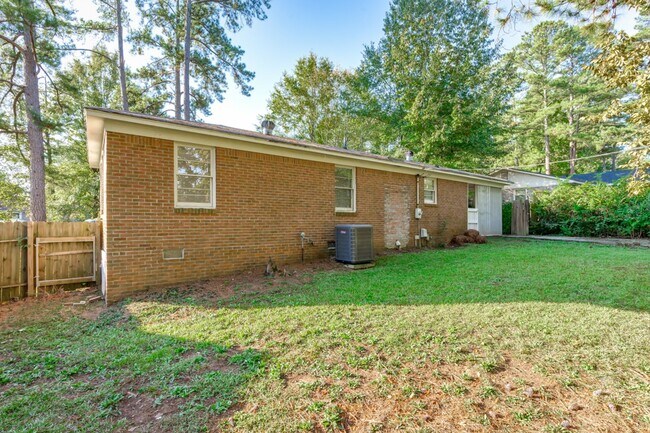 Building Photo - Beautifully updated, all-brick home locate...