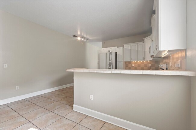 Building Photo - Updated Home in Tampa Heights