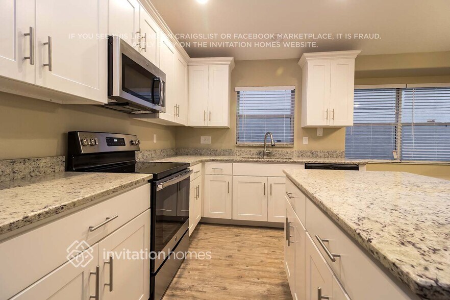 Building Photo - 14100 Yellow Wood Cir