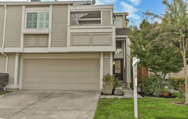 Building Photo - Cozy 3BD/2.5BA Single-Family Home Minutes from Downtown Pleasanton