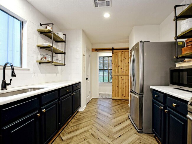 Building Photo - 8405 Red Willow Dr