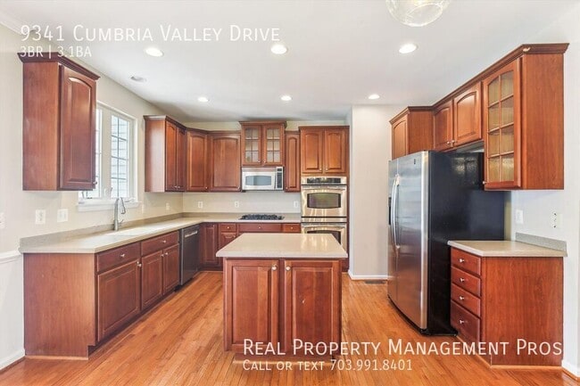 Building Photo - 9341 Cumbria Valley Dr