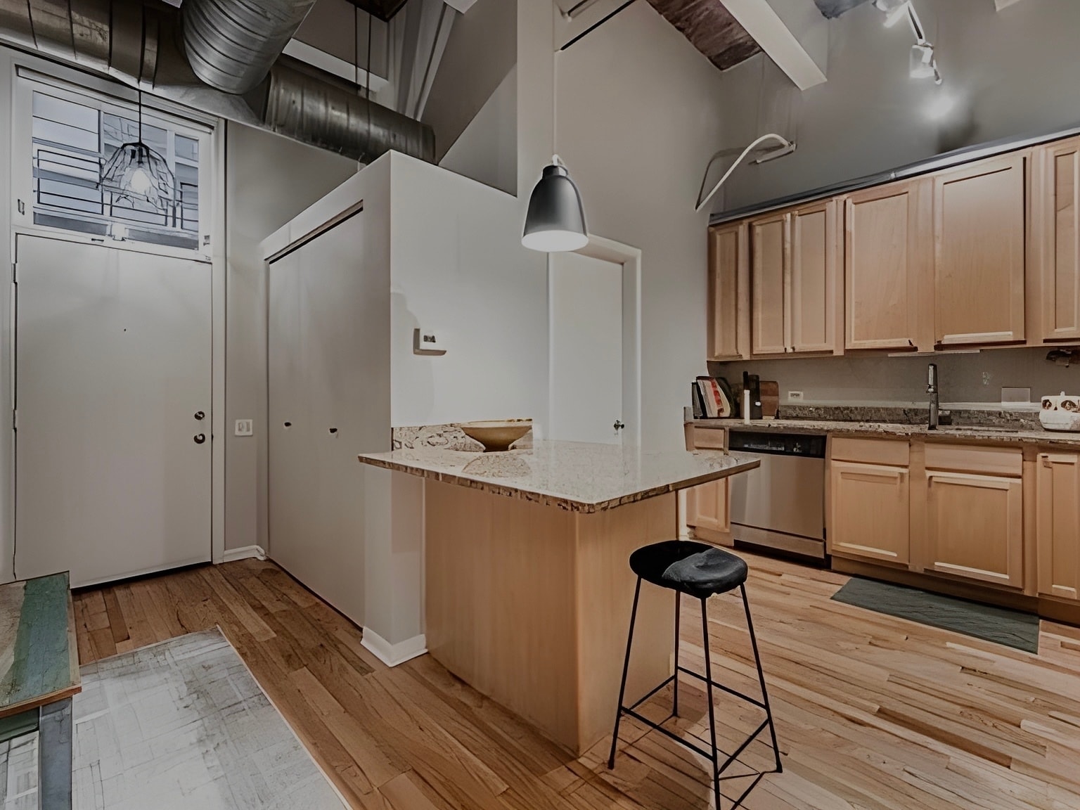 Building Photo - 312 N May St