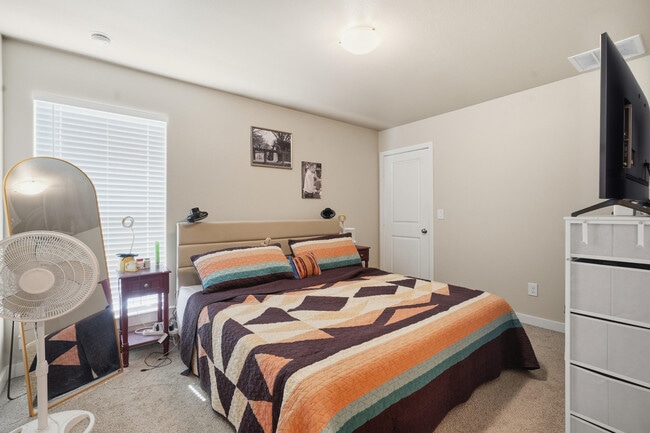 Building Photo - 1605 135th St