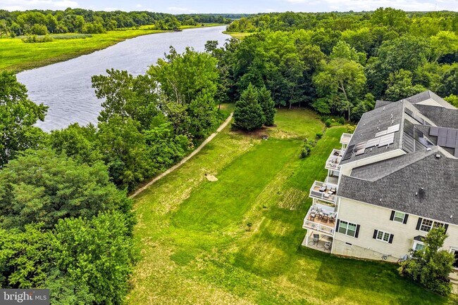 Building Photo - 53 Overlook Dr