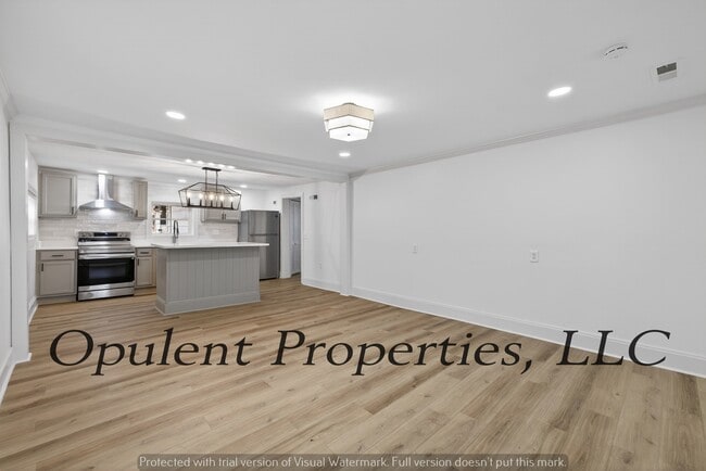 Building Photo - 1216 Stevens Ave NE