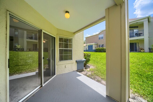 Building Photo - 7270 Westpointe Blvd