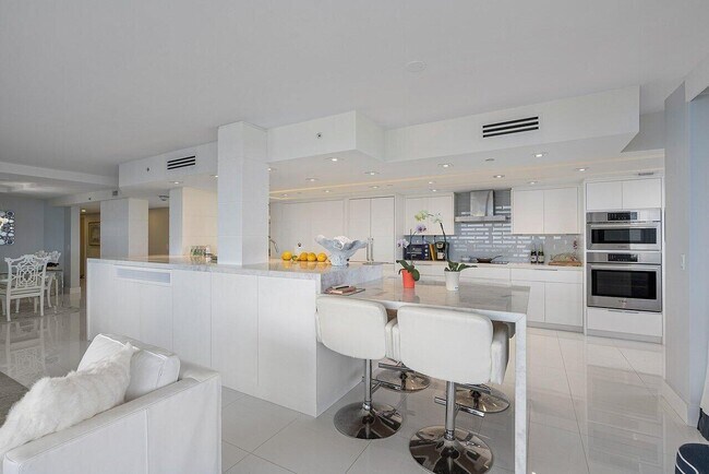 Building Photo - 3560 S Ocean Blvd