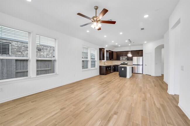 Building Photo - 1309 Tan Gable Ln