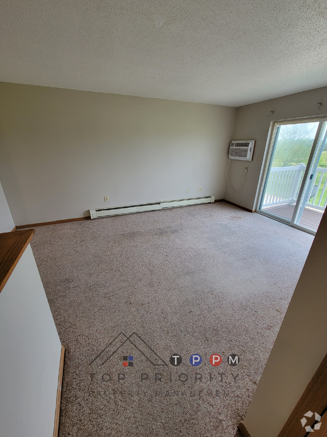 Building Photo - **WINTER MOVE-IN SPECIAL**
2 Bedroom | 1 B...