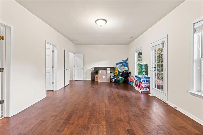 Building Photo - 11200 Brunson Dr