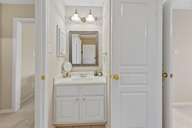 Building Photo - 6335 Concho Bay Dr
