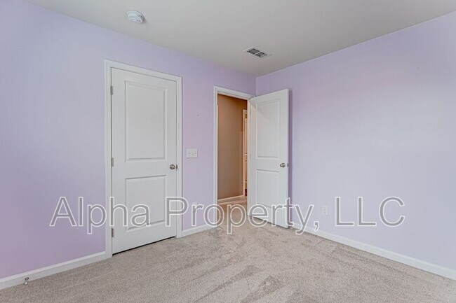 Building Photo - 818 Purcell Dr