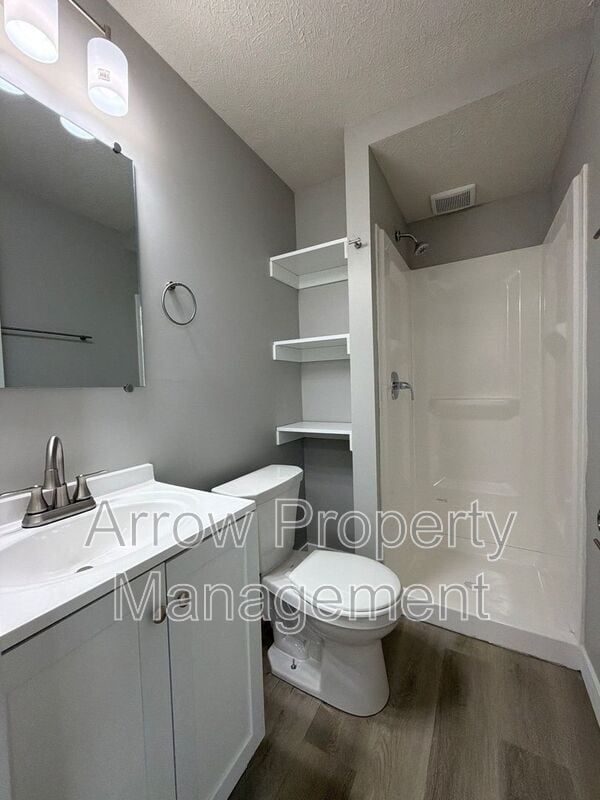Building Photo - 867 N 26th St