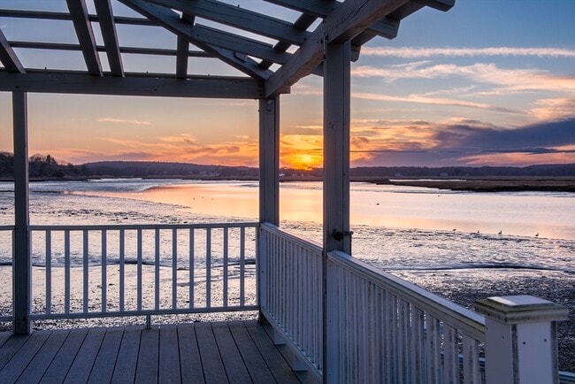 Building Photo - 33 Eagle Hill Rd