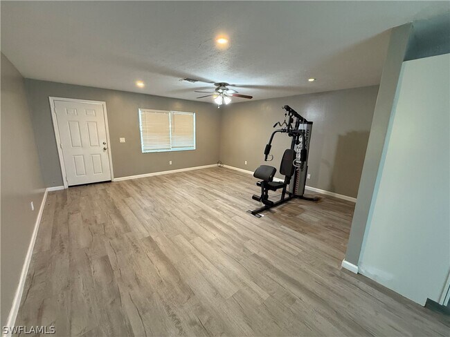 Building Photo - 11352 Pendleton St