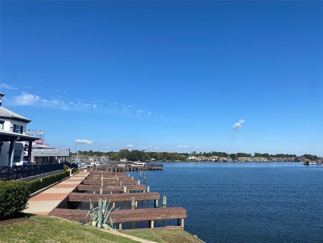 Building Photo - 802 Faison Ct