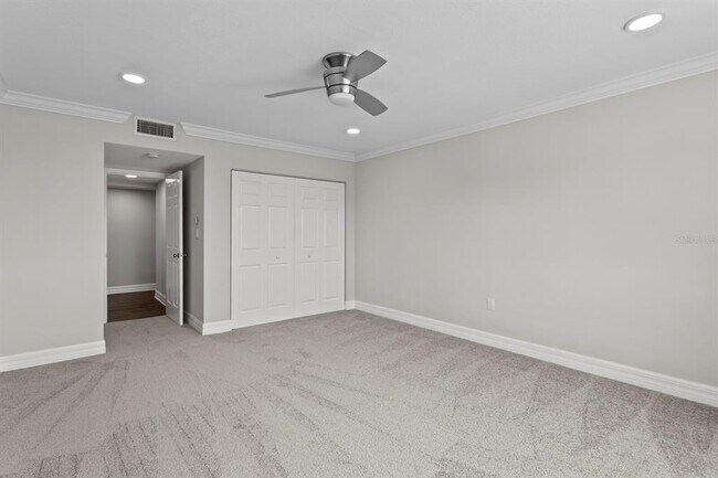 Building Photo - 1200 N Shore Dr NE