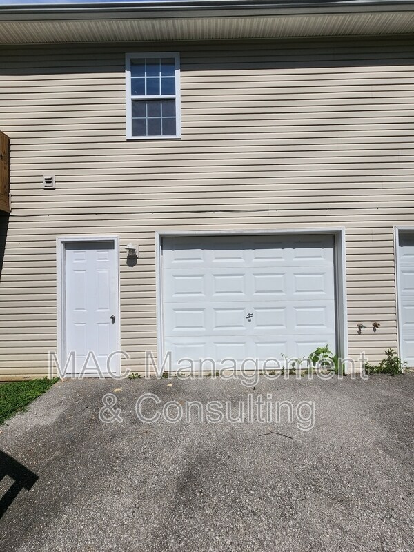 Building Photo - 1572 Shipley Rd