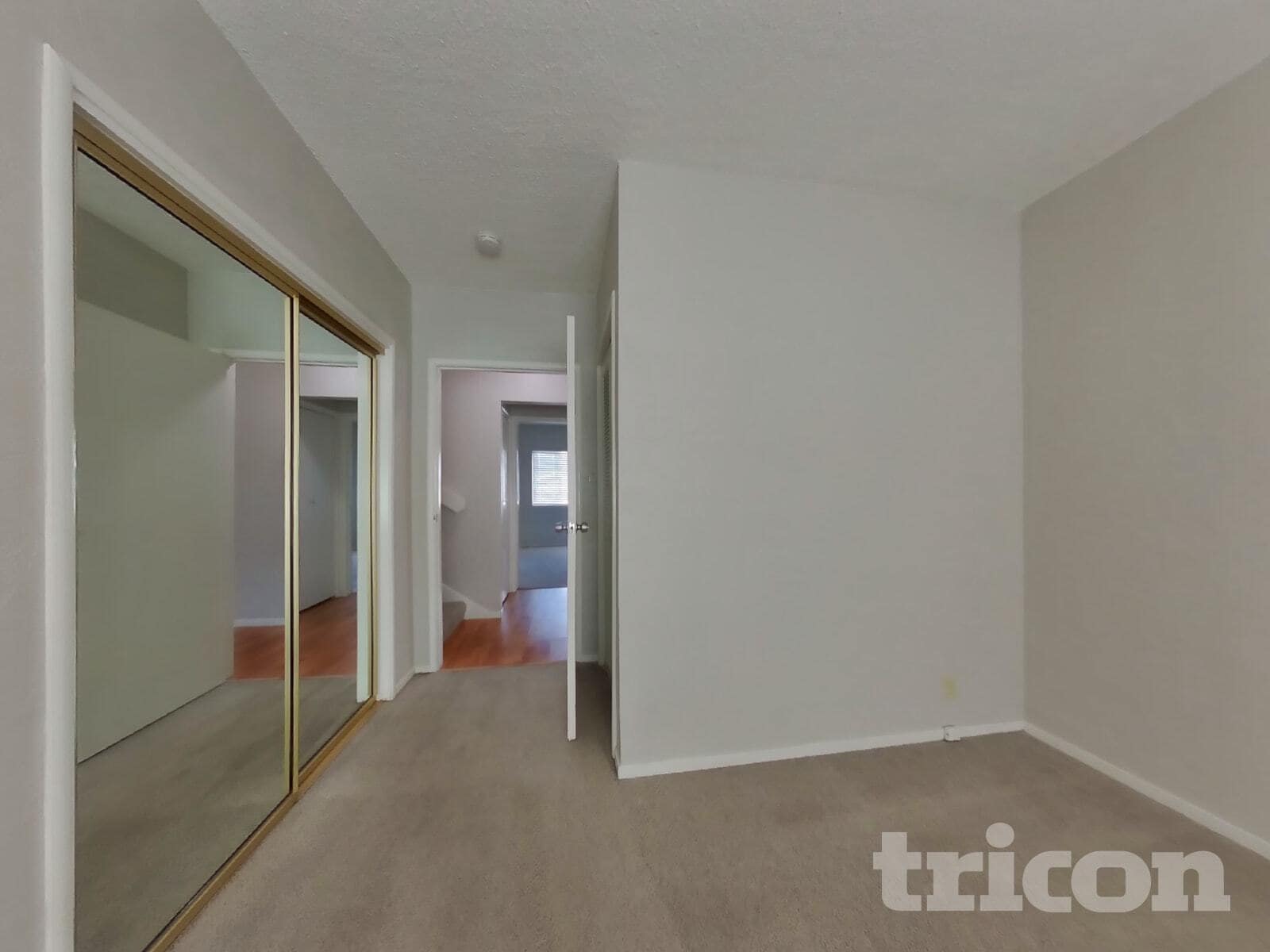 Building Photo - 573 Laurel St