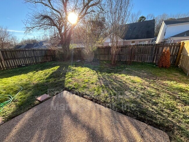 Building Photo - 1421 Radley Cove