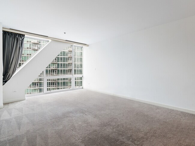 Building Photo - 510 W Erie St