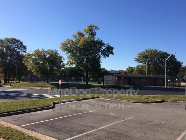Building Photo - 14674 Pinon Ct