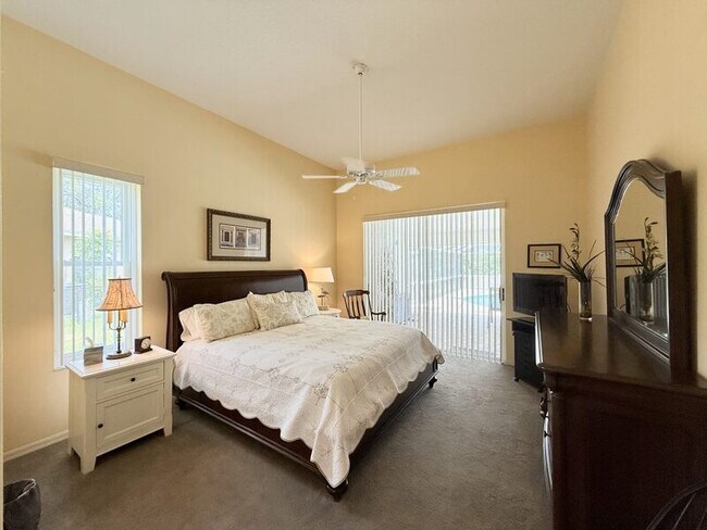 Building Photo - 8724 Ashbury Dr