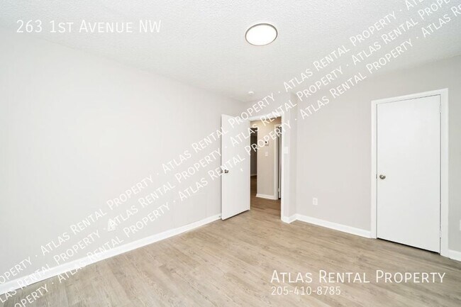 Building Photo - 263 1st Ave NW