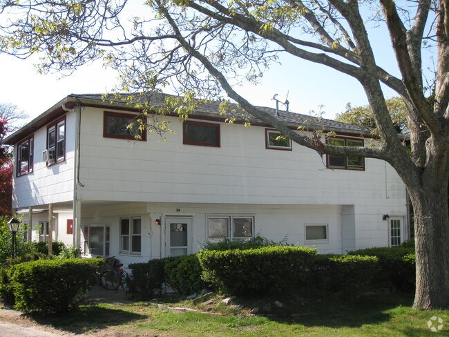 Primary Photo - 24 Penny Ln