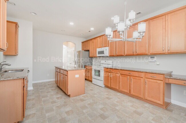 Building Photo - 5608 Cactus Valley Rd