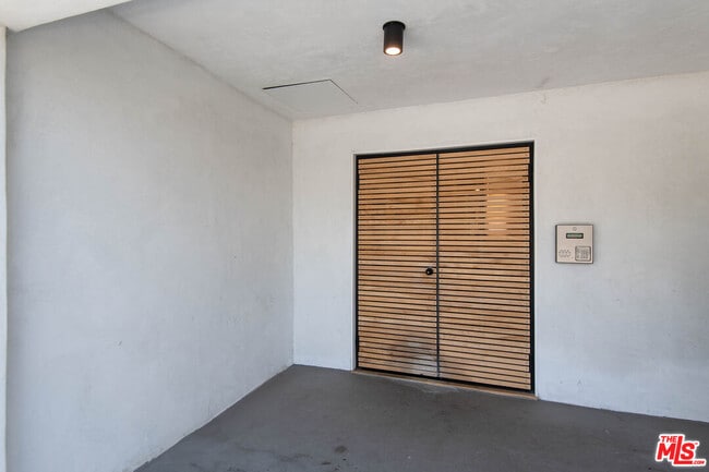 Building Photo - 3700 W Sunset Blvd