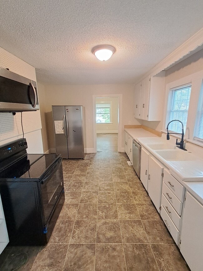 Building Photo - 1209 S Greene St