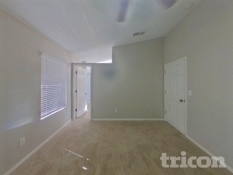 Building Photo - 2053 Stablewood Cove