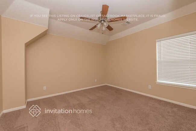 Building Photo - 9200 Farmer Dr