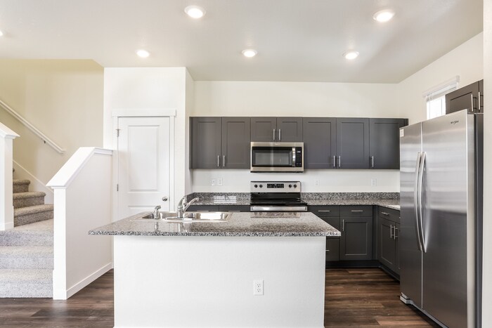 Building Photo - 13437 Oneida Ln