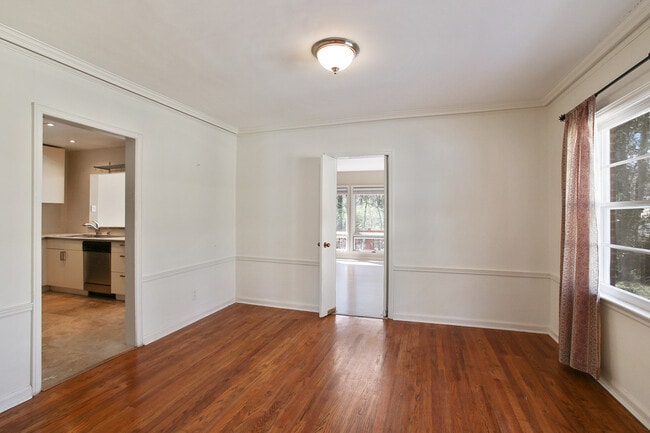 Building Photo - Price Improvement!!!! CLOSE TO SPELMAN, CL...