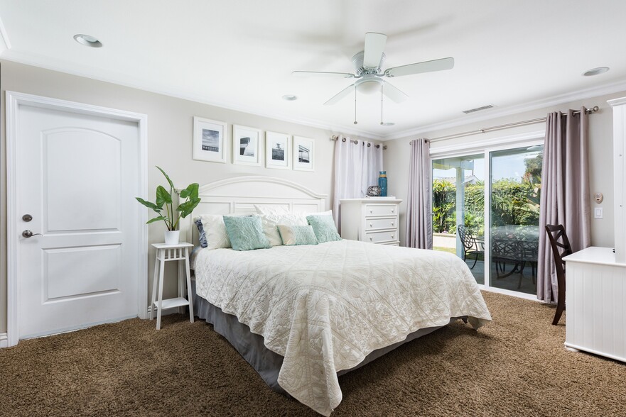 Master bedroom - 3179 Sicily Ave