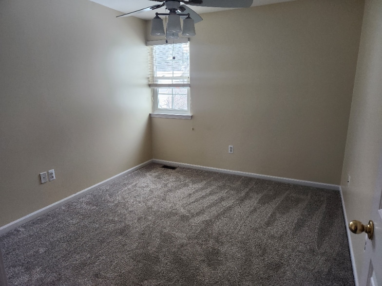 Building Photo - 2090 Preserve Cir W