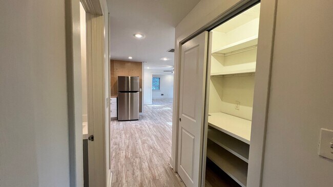 Building Photo - 3 Bed | 2 Bath Single Family Home