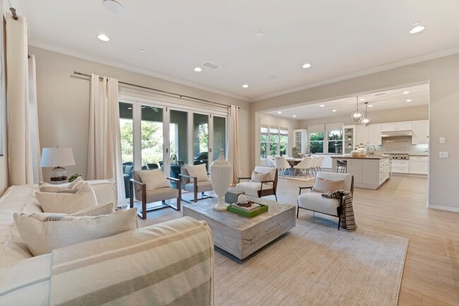 Building Photo - Exceptional Remodeled & Professionally Fur...