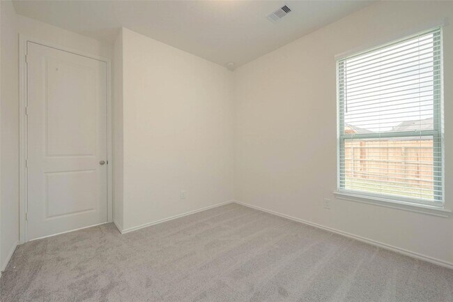 Building Photo - 1343 Vinter Mdws Ln