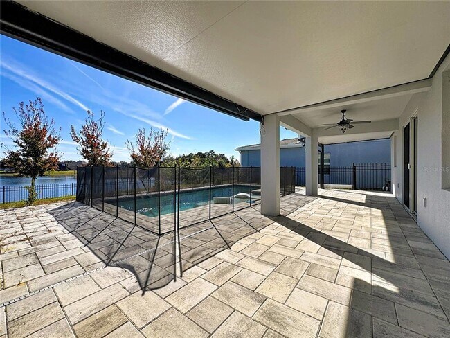 Building Photo - 11939 Satire St