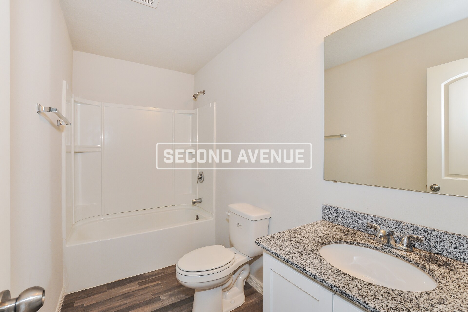 Building Photo - 41 Raemoor Dr